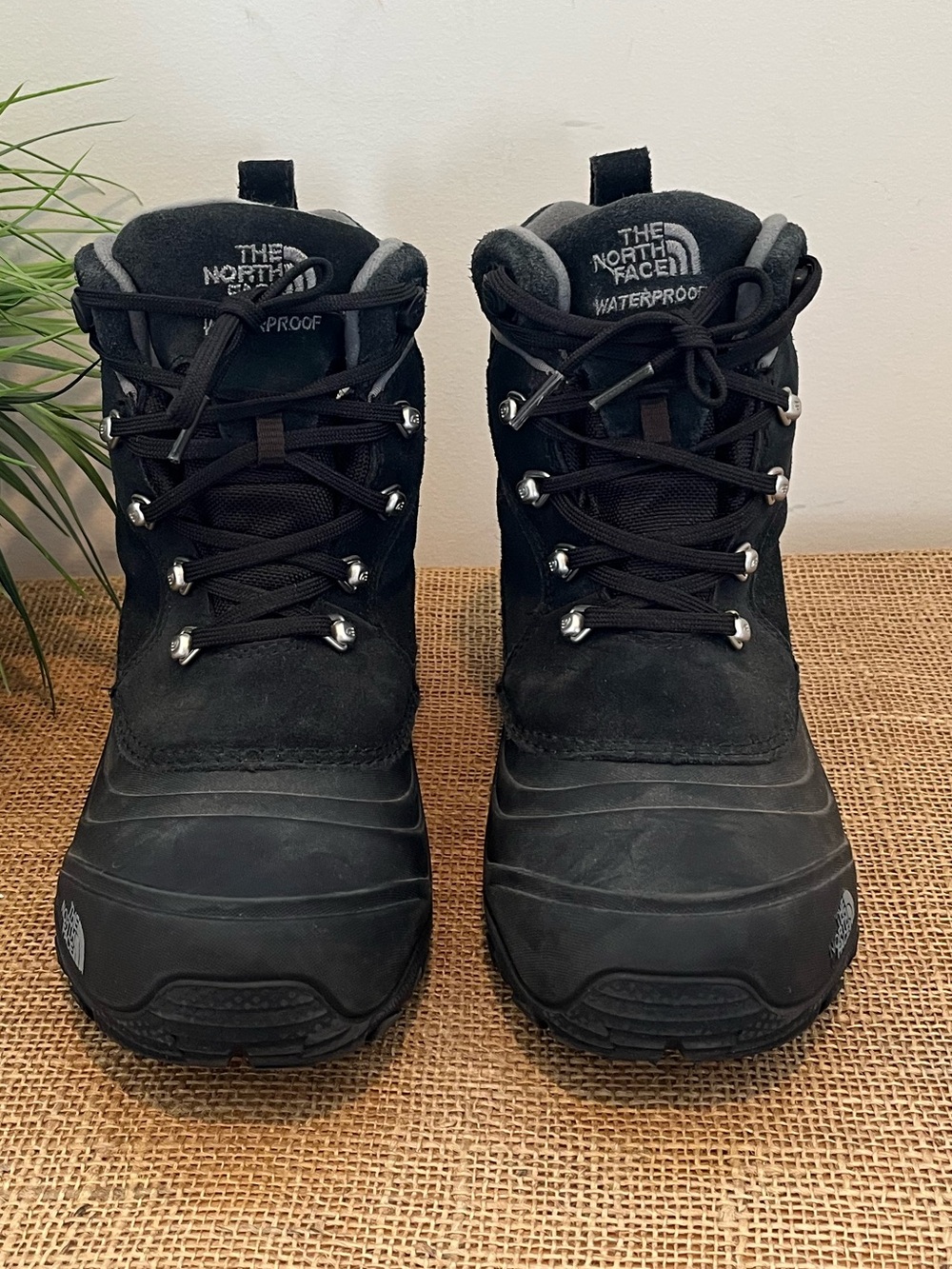 The North Face Kids Chilkat Lace II Kids HeatSeeker Winter Boots Black Size 5 - Picture 3 of 10